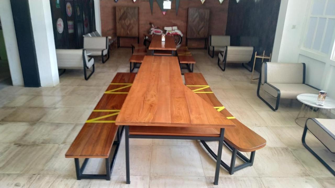 Mexolie Hotel Kebumen Εξωτερικό φωτογραφία
