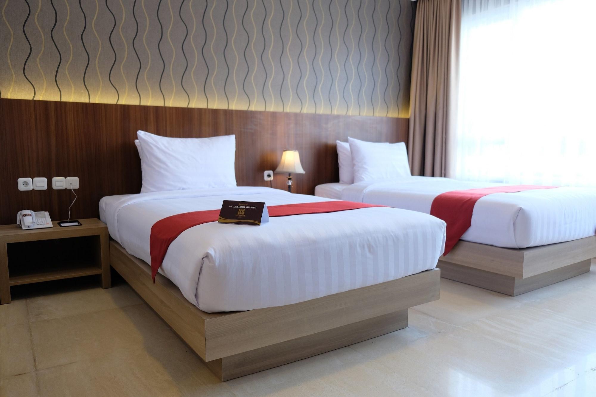 Mexolie Hotel Kebumen Εξωτερικό φωτογραφία