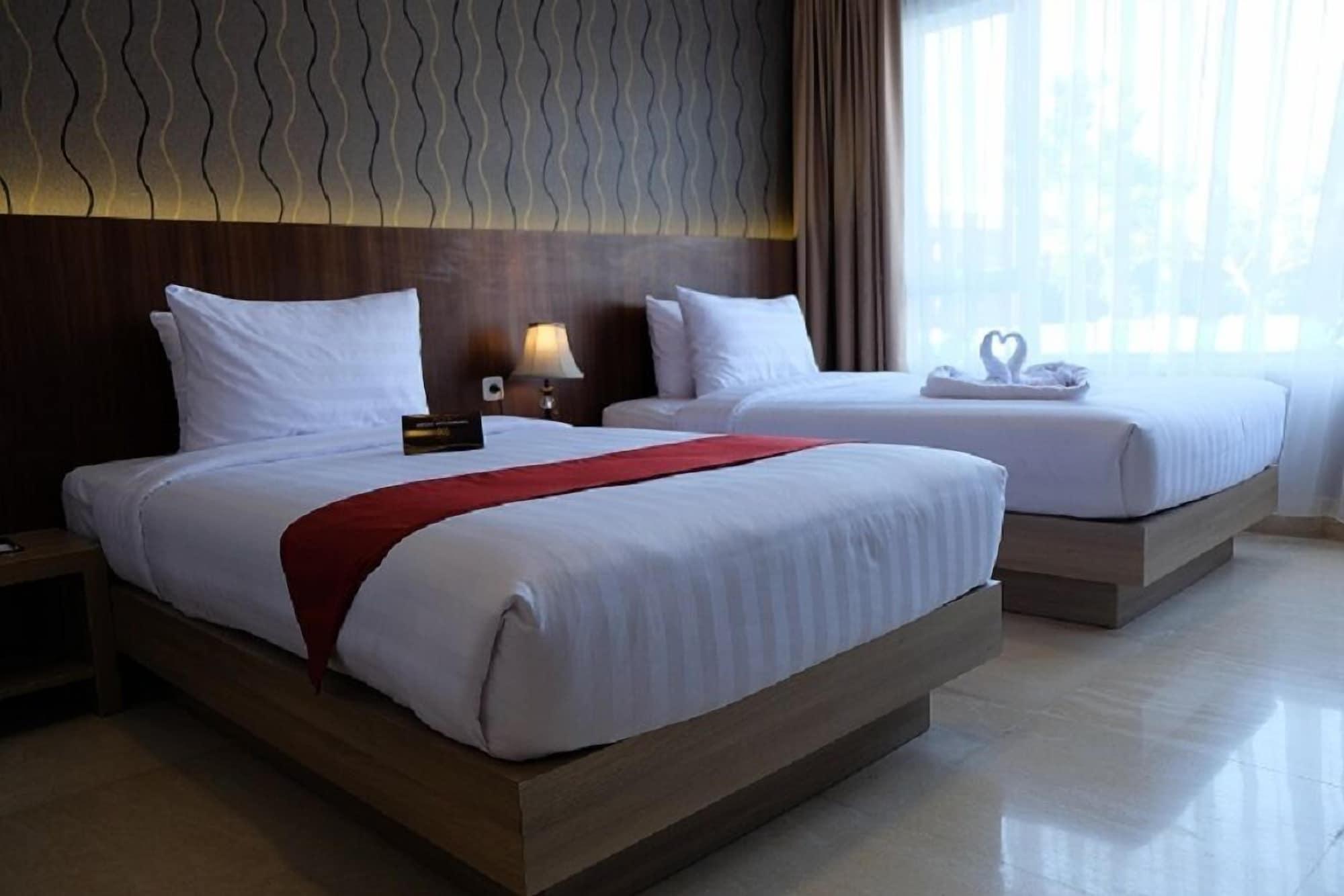Mexolie Hotel Kebumen Εξωτερικό φωτογραφία