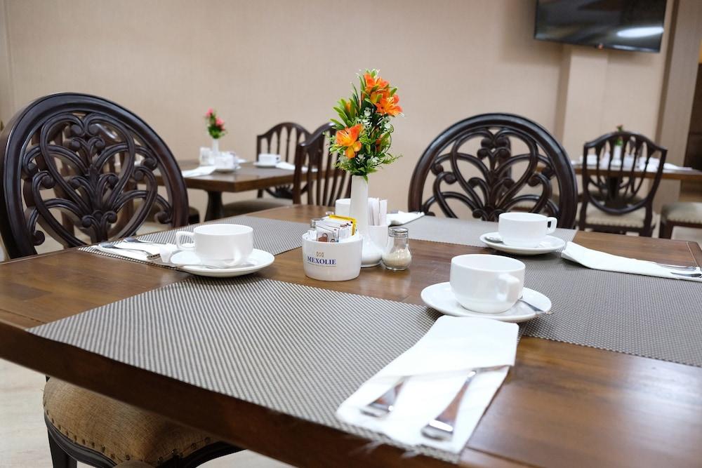 Mexolie Hotel Kebumen Εξωτερικό φωτογραφία