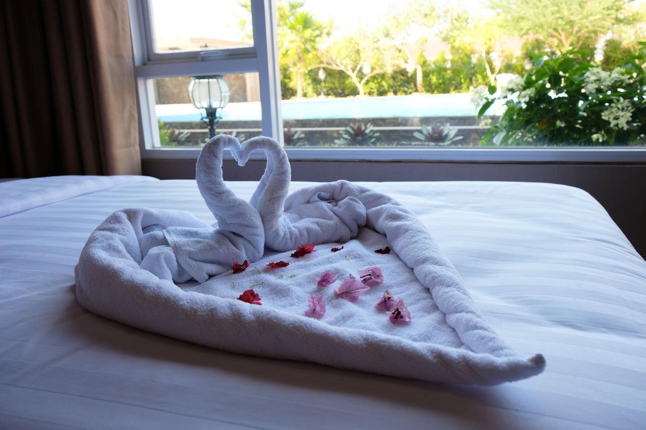 Mexolie Hotel Kebumen Εξωτερικό φωτογραφία