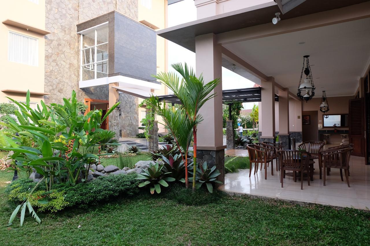 Mexolie Hotel Kebumen Εξωτερικό φωτογραφία